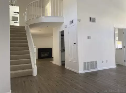 30156 Silver Ridge Ct, Temecula, CA 92591 photo 2