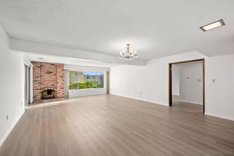 6860 Hyde Park Dr #C, San Diego, CA 92119