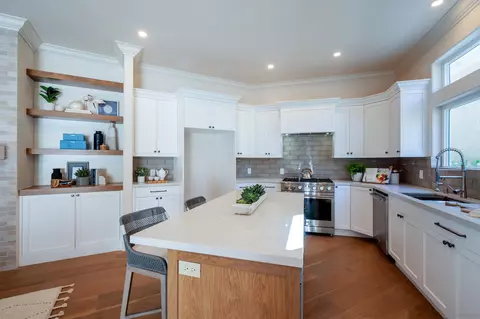 764 E St, Coronado, CA 92118 photo 17