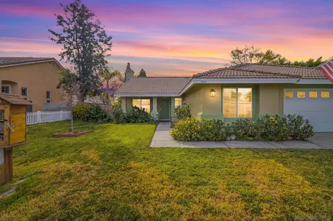 3843 W Menlo Ave, Hemet, CA 92545