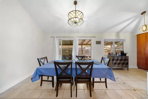 10354 Paseo Palmas Dr, Lakeside, CA 92040 photo 15
