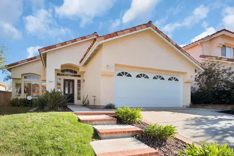 1644 Olympus Loop Dr, Vista, CA 92081
