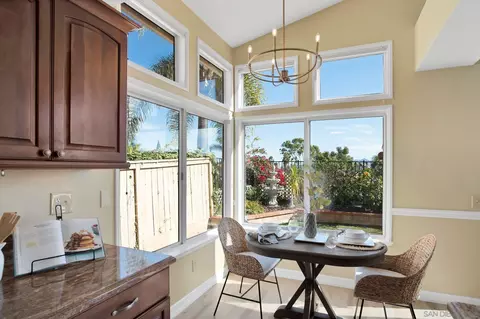 1644 Olympus Loop Dr, Vista, CA 92081 photo 11