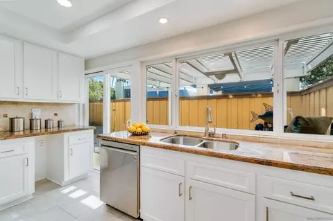 20 Gingertree Ln, Coronado, CA 92118 photo 8