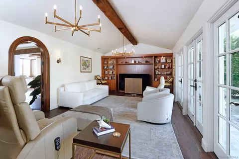 Living - 1202 Via Barranca, La Jolla, CA 92037 photo 3 of 4