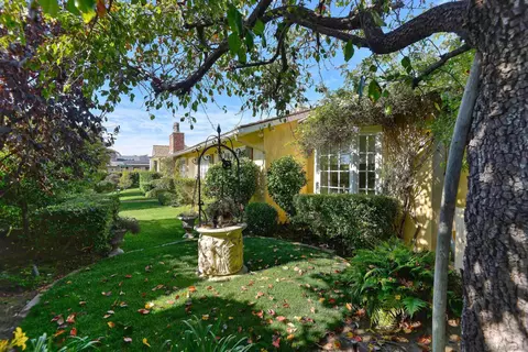 Exterior - 1202 Via Barranca, La Jolla, CA 92037 photo 2 of 13