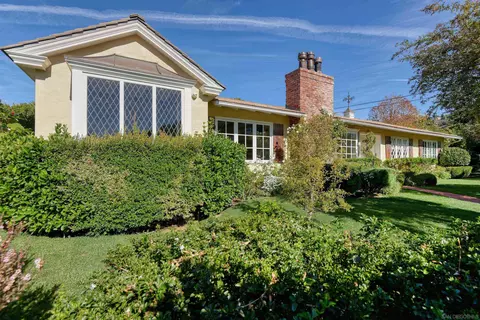 Exterior - 1202 Via Barranca, La Jolla, CA 92037 photo 3 of 13