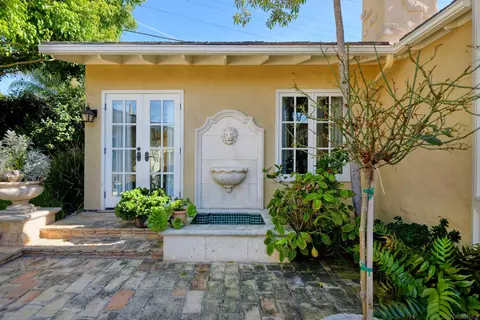 Exterior - 1202 Via Barranca, La Jolla, CA 92037 photo 8 of 13