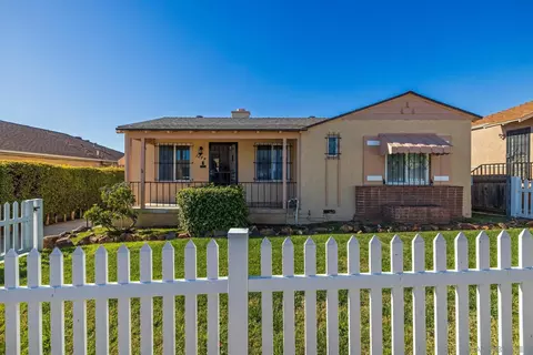 3244 Belle Isle Dr, San Diego, CA 92105