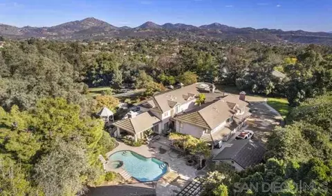 13590 Summit Cir, Poway, CA 92064 photo 2