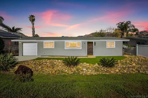 12818 Julian Ave, Lakeside, CA 92040