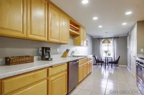 9921 Rockgate, Spring Valley, CA 91977 photo 17