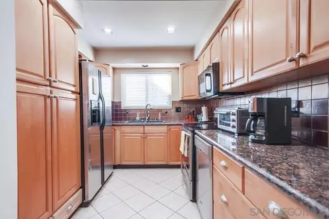 Kitchen - 3684 Bartlett Ave, Oceanside, CA 92057 photo 4 of 5