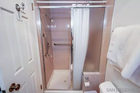 Bath - 3684 Bartlett Ave, Oceanside, CA 92057 photo 2 of 6