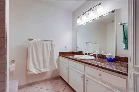 Bath - 3684 Bartlett Ave, Oceanside, CA 92057 photo 4 of 6