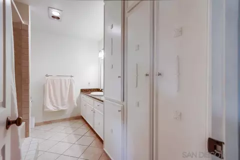 Bath - 3684 Bartlett Ave, Oceanside, CA 92057 photo 3 of 6