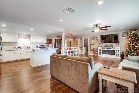 305 Steffy Rd, Ramona, CA 92065 photo 2