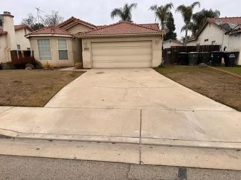 2402 W Vine Ave, Visalia, CA 93291