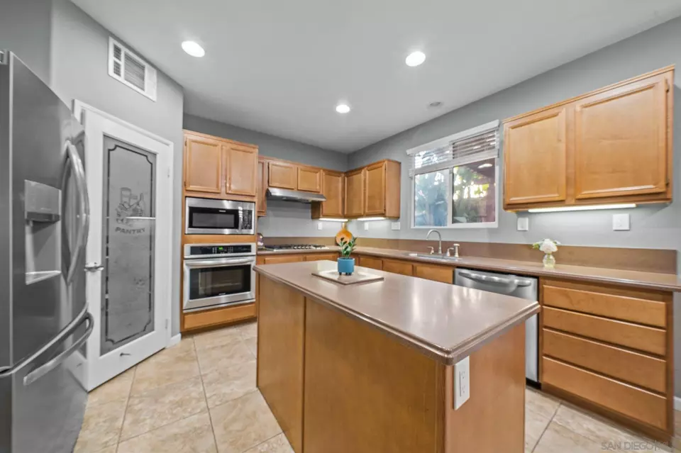  29045 Hydrangea St, Murrieta, CA 92563 photo 11