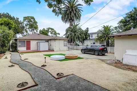 Exterior - 700 Glorietta Blvd, Coronado, CA 92118 photo 3 of 8
