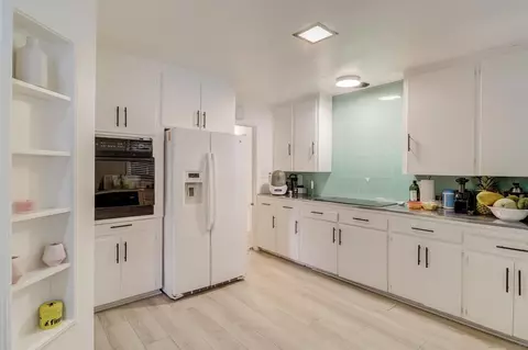 Kitchen - 700 Glorietta Blvd, Coronado, CA 92118 photo 1 of 1