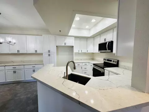 5845 Friars Rd #1211, San Diego, CA 92110