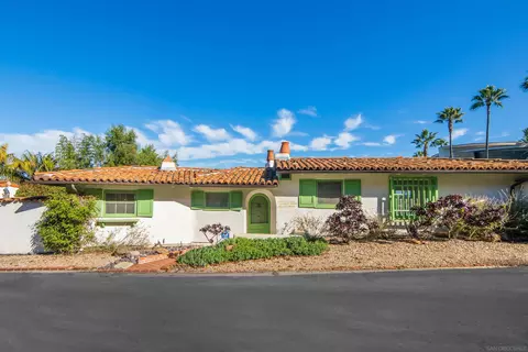 7477 Hillside Dr, La Jolla, CA 92037