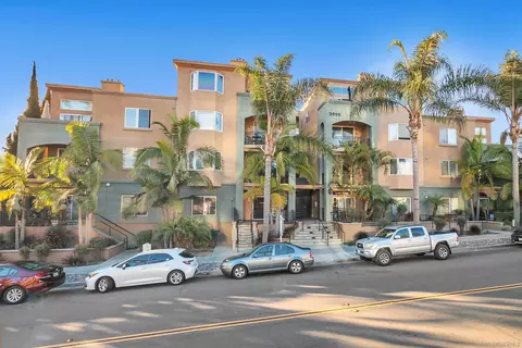 3990 Centre St #101, San Diego, CA 92103