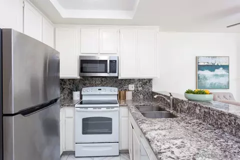 8044 Caminito Mallorca, La Jolla, CA 92037 photo 14
