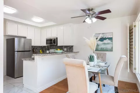 8044 Caminito Mallorca, La Jolla, CA 92037 photo 9