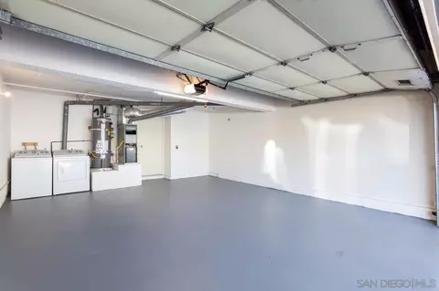 8044 Caminito Mallorca, La Jolla, CA 92037 photo 25