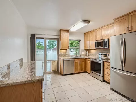 8725 Wahl St, Santee, CA 92071