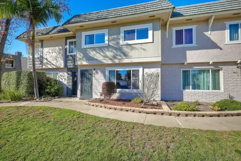 9416 Carlton Oaks Dr #B, Santee, CA 92071 photo 3