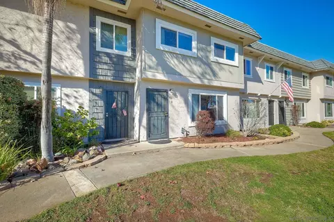 9416 Carlton Oaks Dr #B, Santee, CA 92071 photo 2
