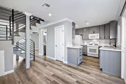 9416 Carlton Oaks Dr #B, Santee, CA 92071 photo 9