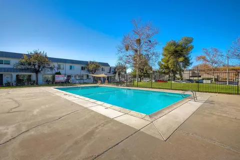 9416 Carlton Oaks Dr #B, Santee, CA 92071 photo 25