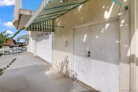 Exterior - 1807 Laurel Rd, Oceanside, CA 92054 photo 19 of 21