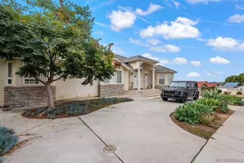 Exterior - 1807 Laurel Rd, Oceanside, CA 92054 photo 8 of 21