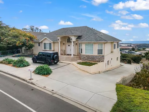 Exterior - 1807 Laurel Rd, Oceanside, CA 92054 photo 3 of 21