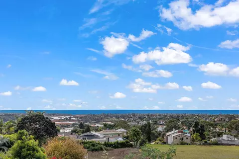 View/Area - 1807 Laurel Rd, Oceanside, CA 92054 photo 14 of 15