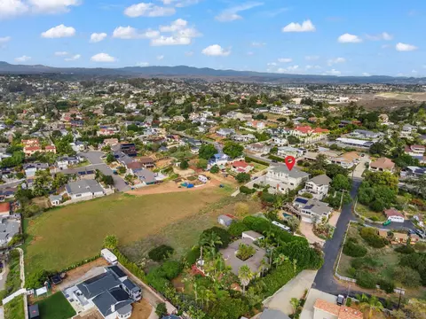 View/Area - 1807 Laurel Rd, Oceanside, CA 92054 photo 7 of 15