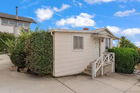 Exterior - 1807 Laurel Rd, Oceanside, CA 92054 photo 18 of 21
