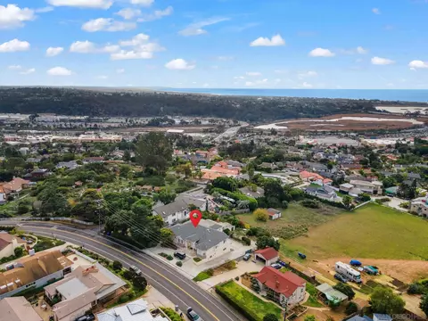 View/Area - 1807 Laurel Rd, Oceanside, CA 92054 photo 3 of 15