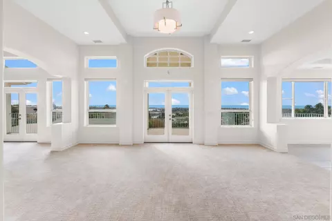 Living - 1807 Laurel Rd, Oceanside, CA 92054 photo 2 of 4