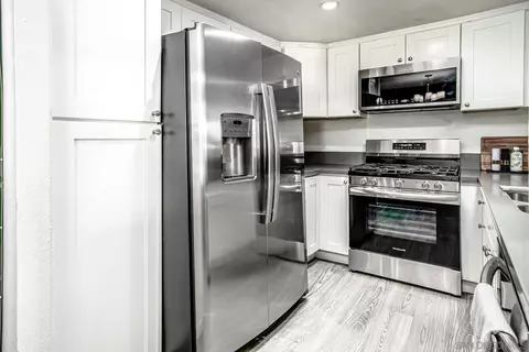 Kitchen - 713 Brookstone Rd #102, Chula Vista, CA 91913 photo 1 of 2
