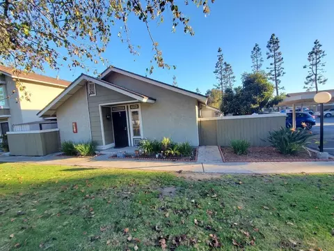 6832 Panamint Row 2, San Diego, CA 92139