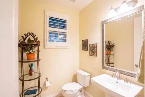 2097 Hamilton Pl, Escondido, CA 92029 photo 22