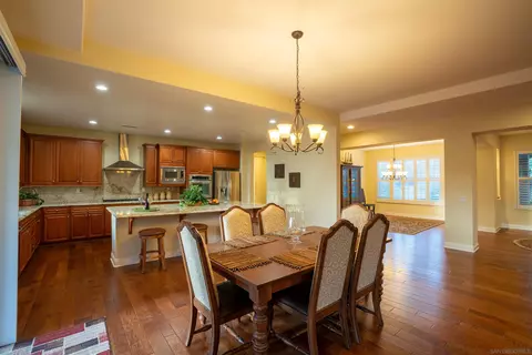 2097 Hamilton Pl, Escondido, CA 92029 photo 8