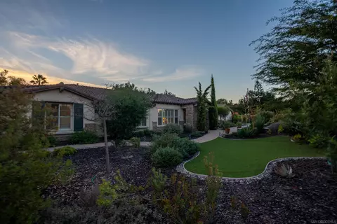 2097 Hamilton Pl, Escondido, CA 92029 photo 5