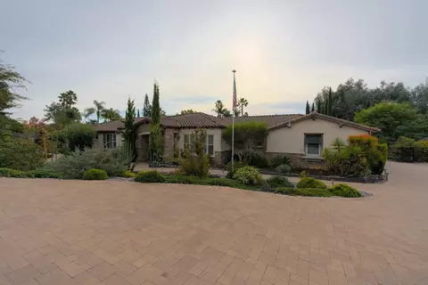 2097 Hamilton Pl, Escondido, CA 92029